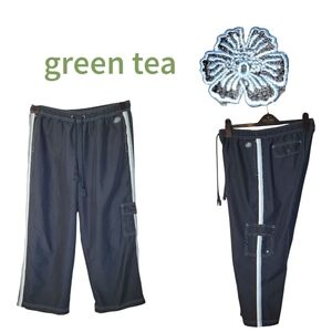 green tea Navy Cargo Capris with White/Blue Side Stripes, M, EUC